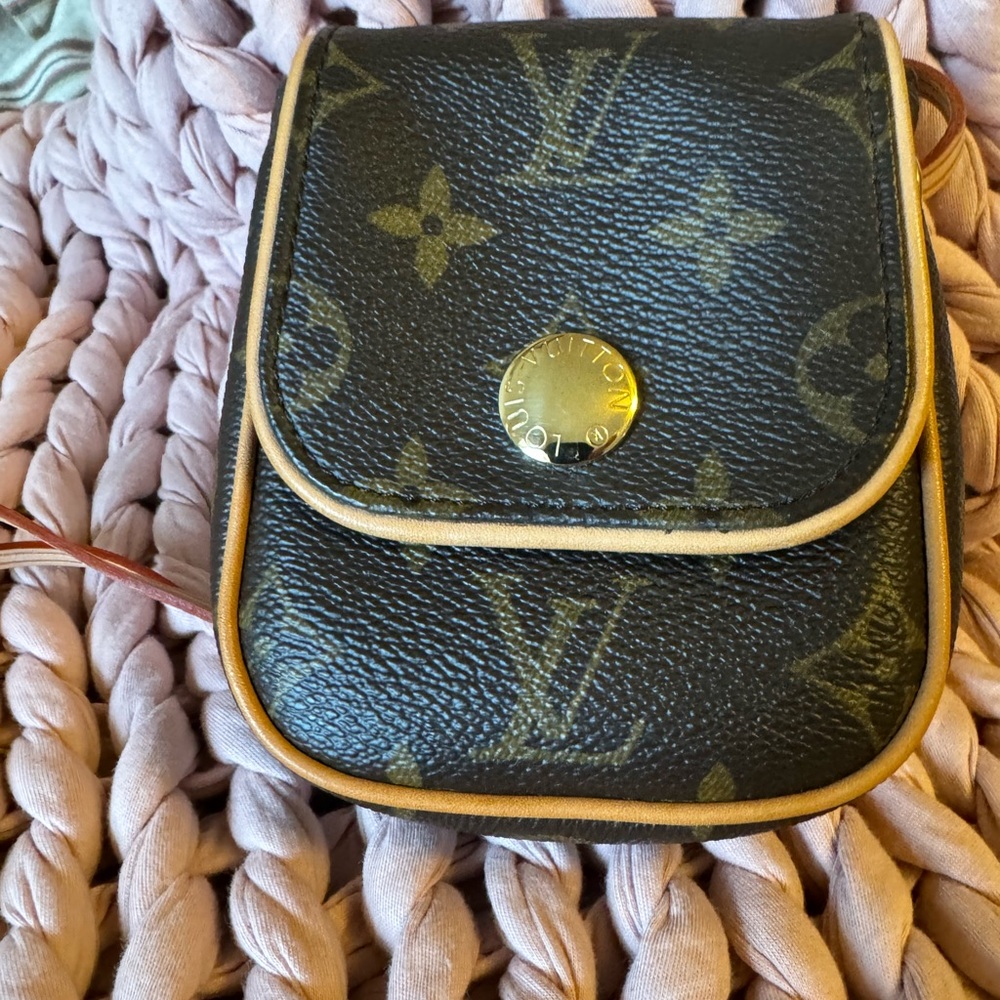 Louis Vuitton Cancun Pouch